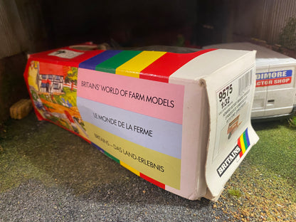 9575 Vintage Britains Howard rota spreader 155 manure muck spreader 1:32 scale obsolete