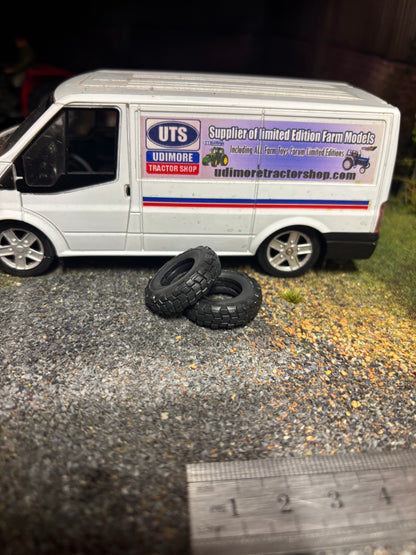 04295 Pair of Road Tyres 25.5mm x 8mm  Artisan32 farm machinery 1:32 scale