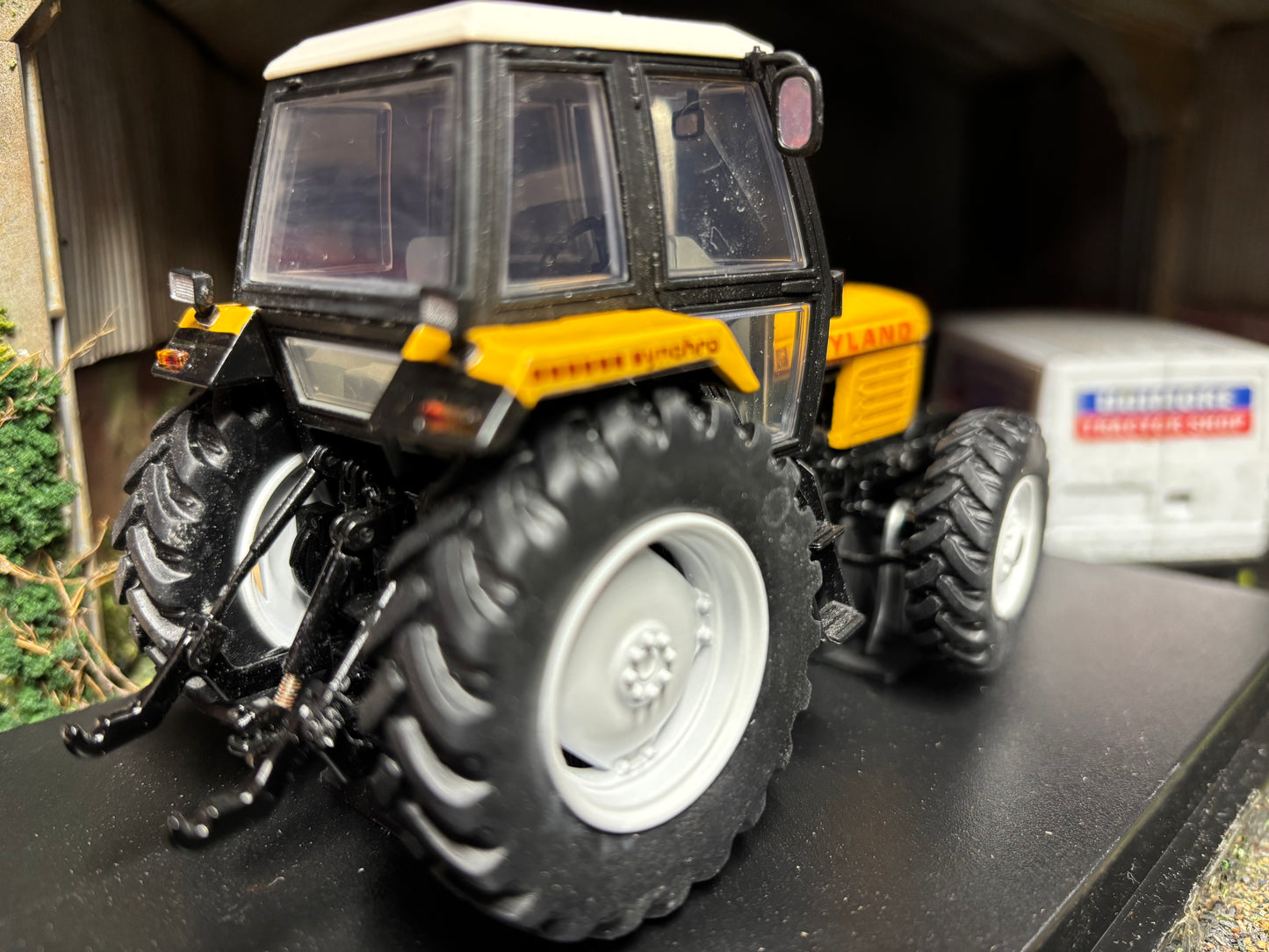 1981 Harvest Gold Leyland 804 Tractor Conversion version 1:32 scale