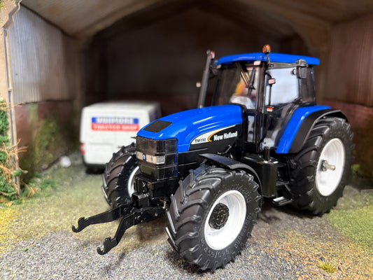 Limited Edition New Holland TM 190 Gen 1 Tractor with front linkage 1:32 scale Boxed ROS