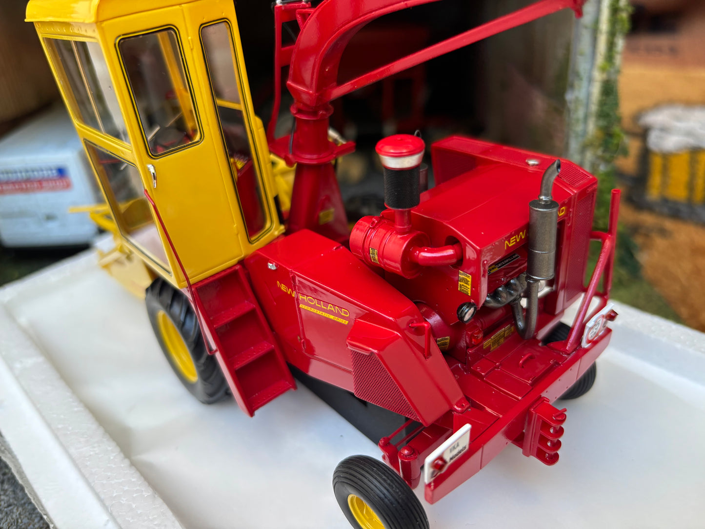 New Holland 1880 Forage Harvester Limited Edition Stunning in 1:32 scale VKA Models