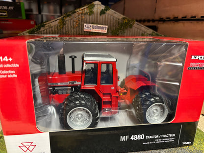 Massey Ferguson 4880 Prestige Tractor 1:32 scale ERTL  16439