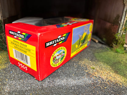 9565 Vintage Britains tipping Trailer 1:32 scale obsolete