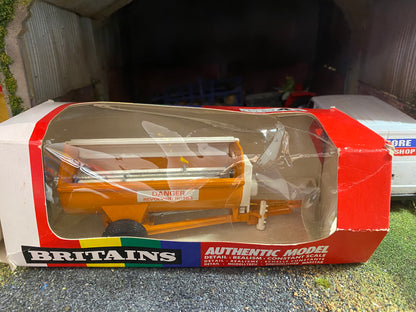 9575 Vintage Britains Howard rota spreader 155 manure muck spreader 1:32 scale obsolete