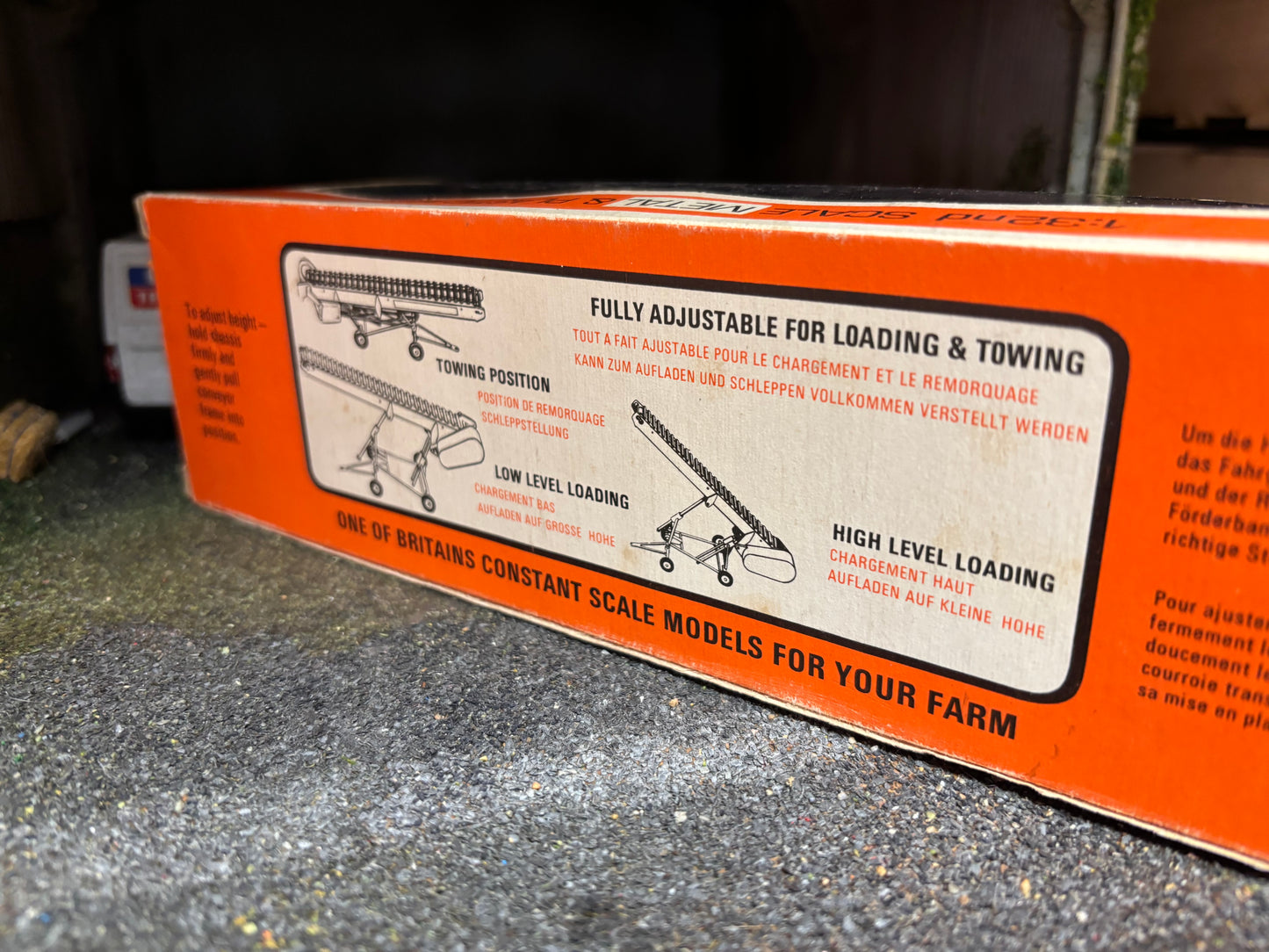 9564 Britains Elevator 1:32 scale obsolete straw box Vintage