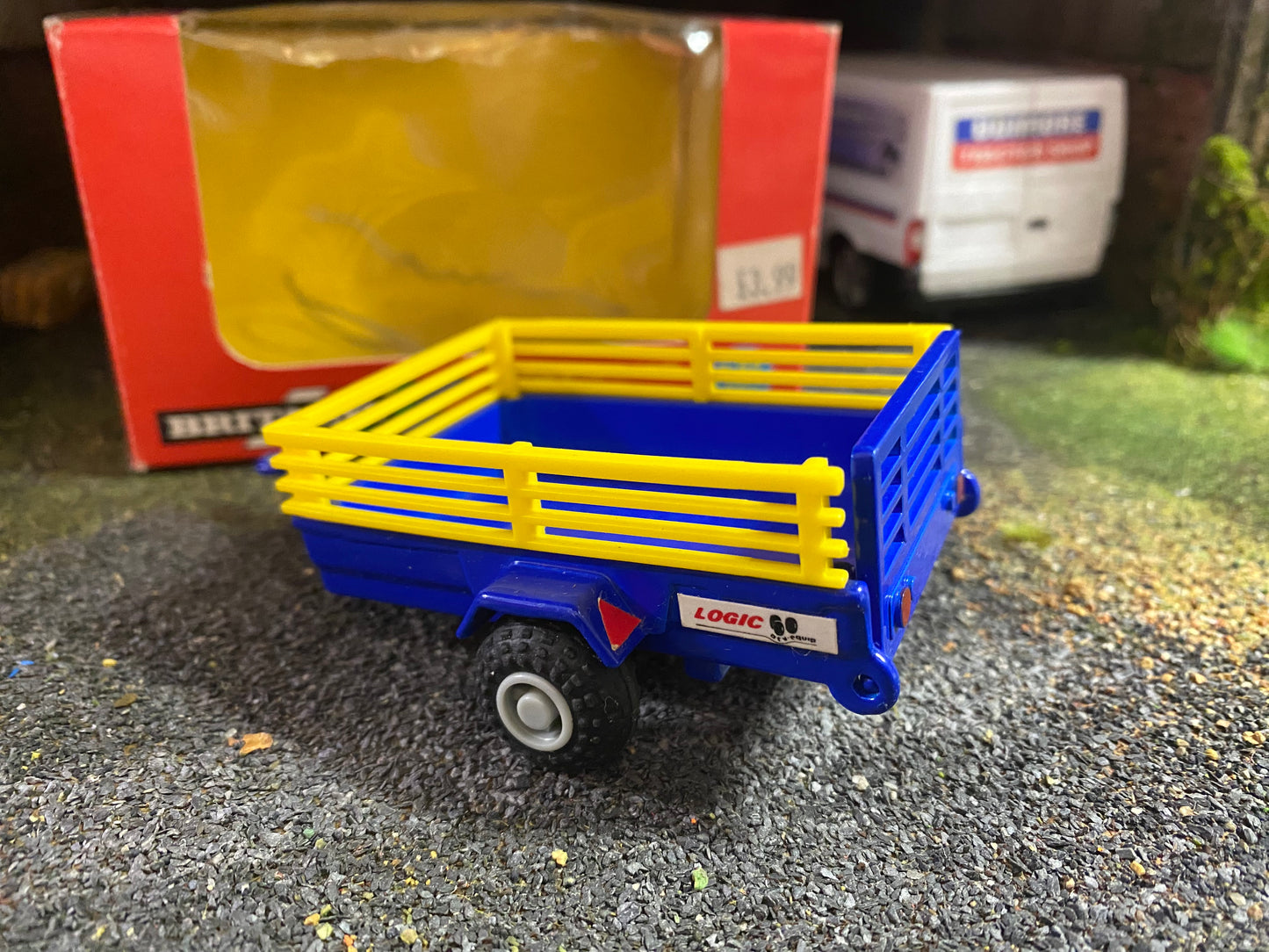 9413 Vintage RARE Blue Logic Trailer 1:32 scale boxed