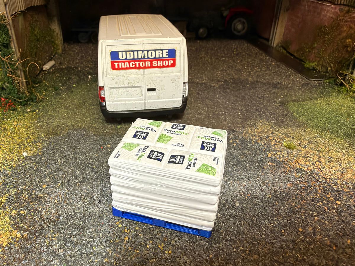 Pallet of YaraMila Complex 50kg Fertiliser Bags – 1:32 Scale