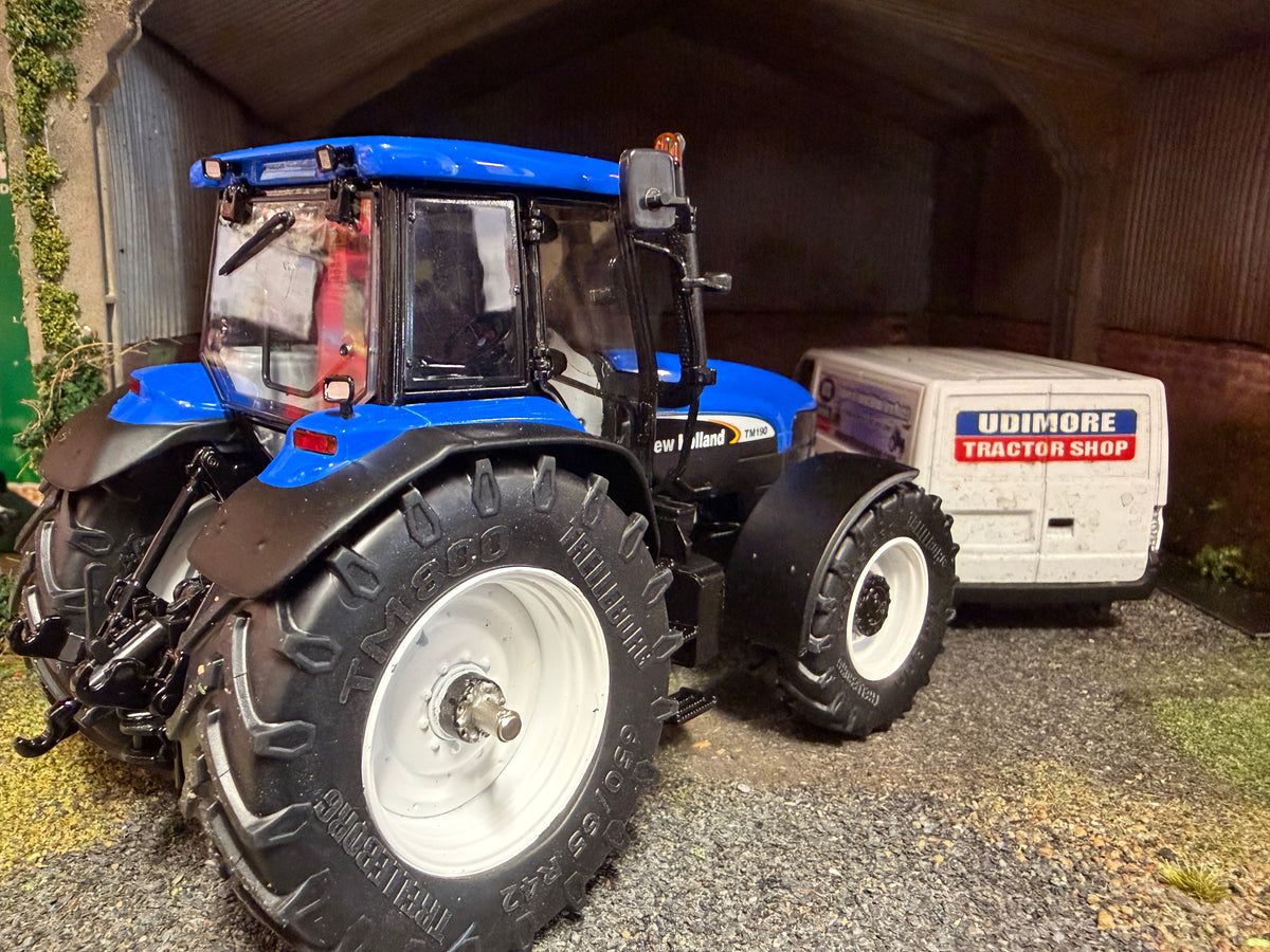 Limited Edition New Holland TM 190 Gen 1 Tractor with front linkage 1:32 scale Boxed ROS