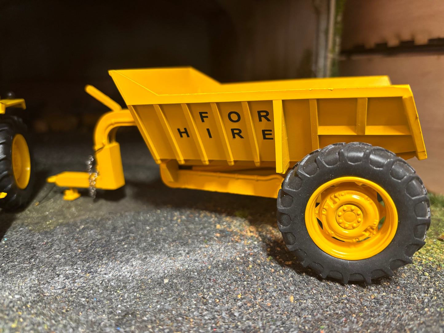 Industrial County 1184 Tractor with Shawnee Poole trailer set Conversion 1:32 scale