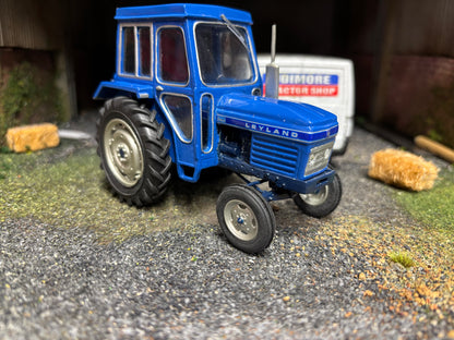 1971 Leyland 384 Tractor White metal 1:32 scale boxed