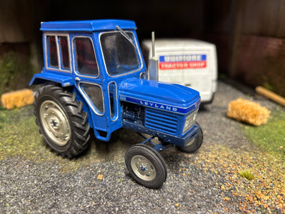 1971 Leyland 384 Tractor White metal 1:32 scale boxed