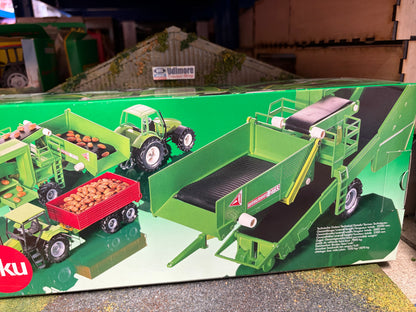 Vintage Siku 3856 Wühlmaus 2733 Potato Harvester 1995 1:32 Scale – Boxed Obsolete