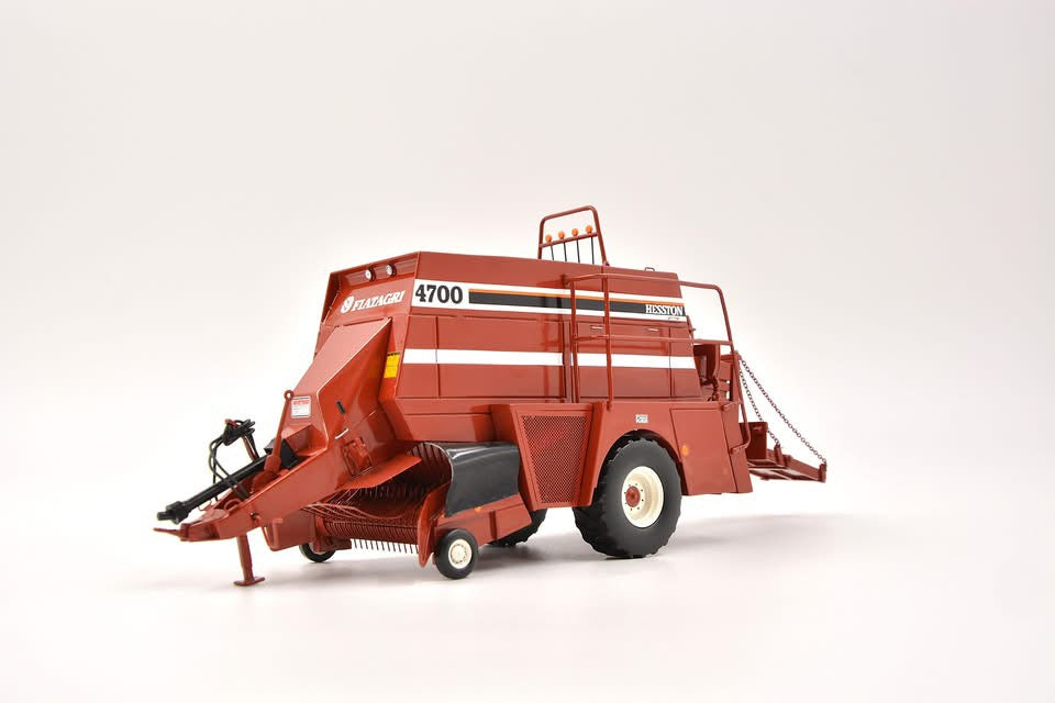 Fiatagri 4700 Heeston Baler Limited Edition 1:32 scale VKA Models