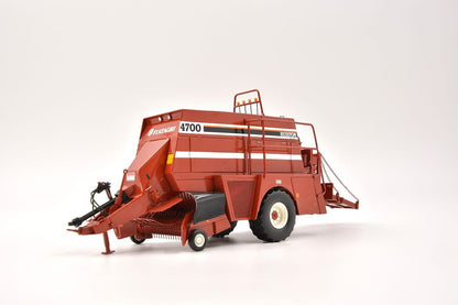 Fiatagri 4700 Heeston Baler Limited Edition 1:32 scale VKA Models