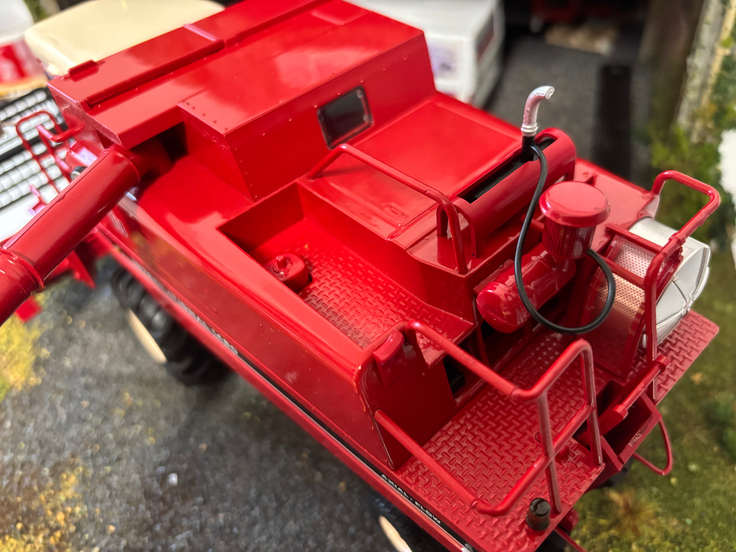 REP087 Replicagri International Axial Flow 1460 Combine Harvester Stunning in 1:32 scale