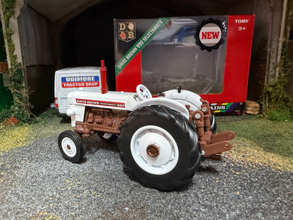 43415 Britains David Brown 990 Selectamatic Tractor 1:32 scale New BOXED
