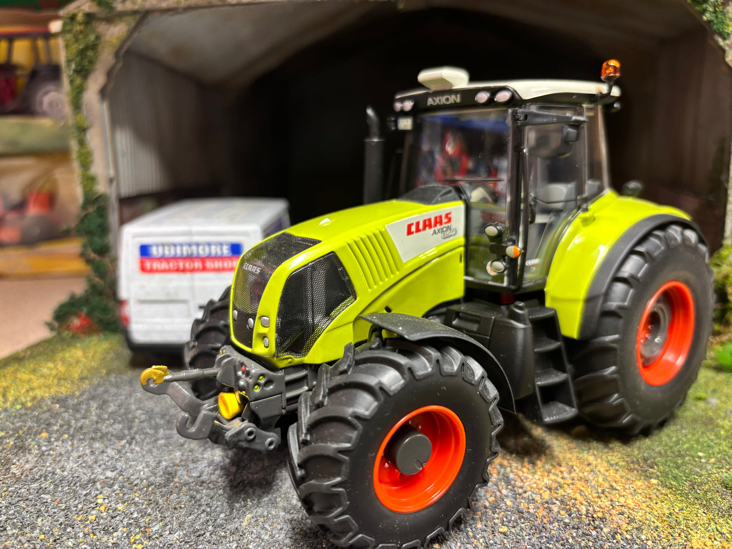 Wiking Claas Axion 850 tractor 1:32 scale Boxed OBSOLETE