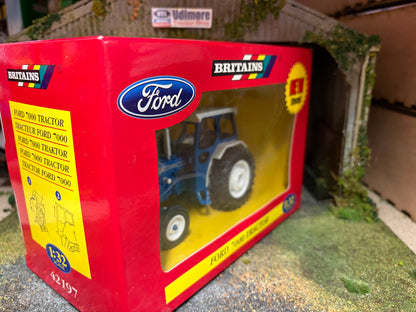 Britains 42197 Ford 7000 Tractor 2007 Version 1:32 Scale – Boxed Obsolete