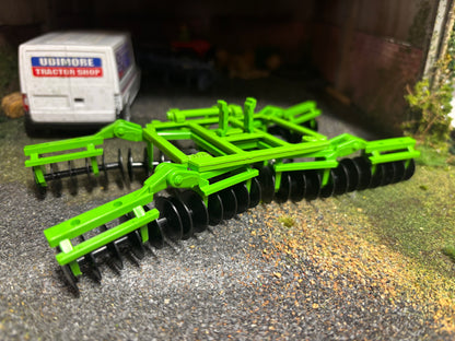 Green Disc harrow Set 1:32 scale boxed Siku 2071