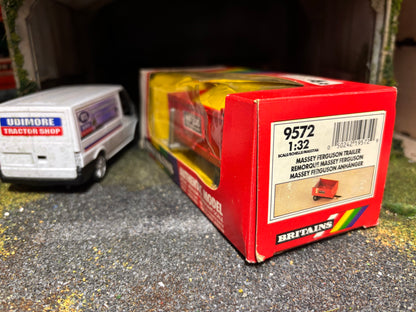 9562 Vintage Britains Massey Ferguson MF200 Tipping trailer 1:32 scale boxed