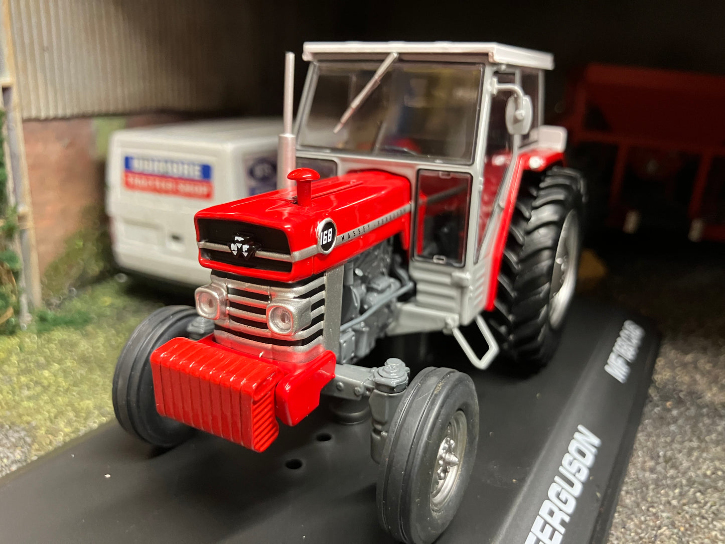 REP516 Replicagri Massey Ferguson 168 2WD with CAB Tractor Boxed 1:32 scale