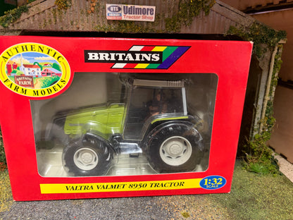 RARE Britains 00236 Valmet 8950 Claas Green Limited Edition 1 of 2300 1:32 – Boxed Obsolete
