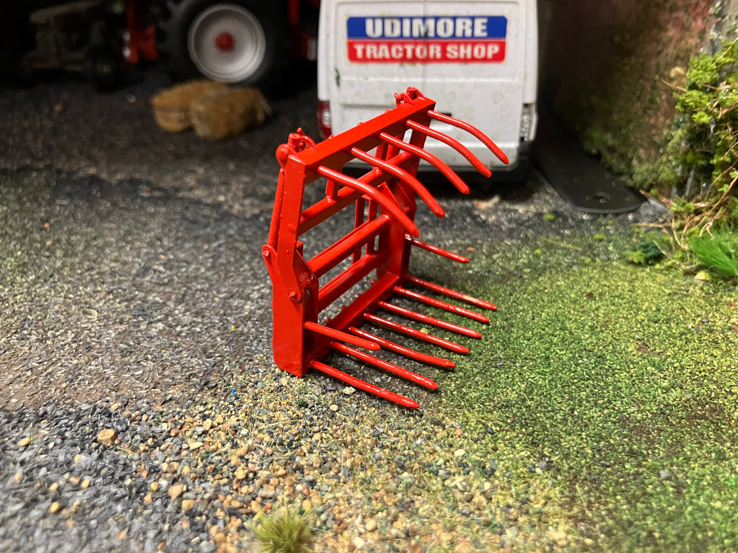 BRASS Scratchbuilt TIne SIlage Muck Grab 1:32 scale Handbuilt Brass Perfect 32 loader