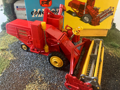 Corgi 1111 Massey Ferguson 780 Combine Harvester boxed