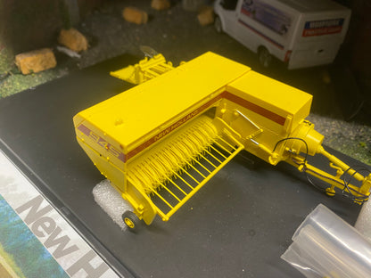 New Holland 945 Hayliner Baler Limited Edition 1:32 scale VKA Models