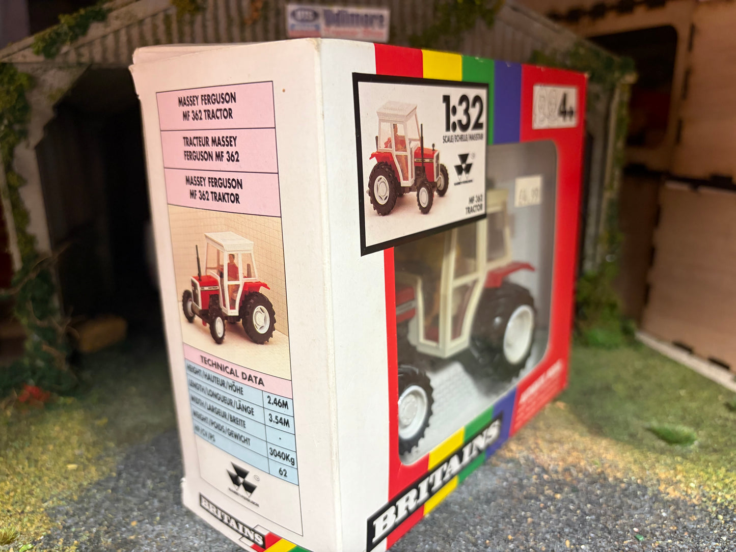 Vintage Britains Massey Ferguson 362 Tractor 9502 Original Banded Box Obsolete 1:32 Scale