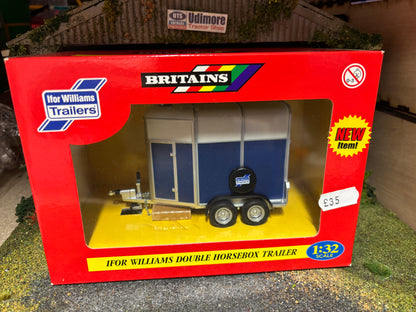 40711 Vintage Britains Ifor Williams Double Horsebox Trailer 1:32 scale boxed obsolete