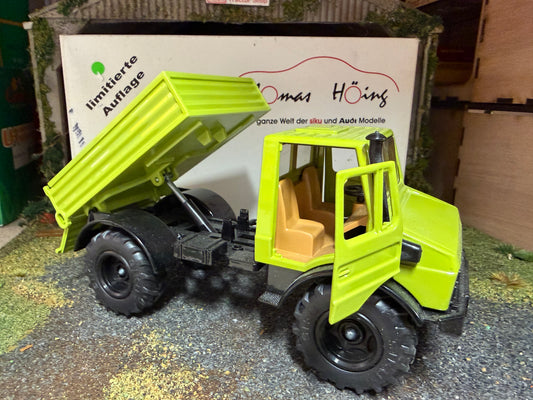 Limited Edition Thomas Höing Mercedes-Benz Green Unimog U1500 SIKU 1:32 Scale Boxed
