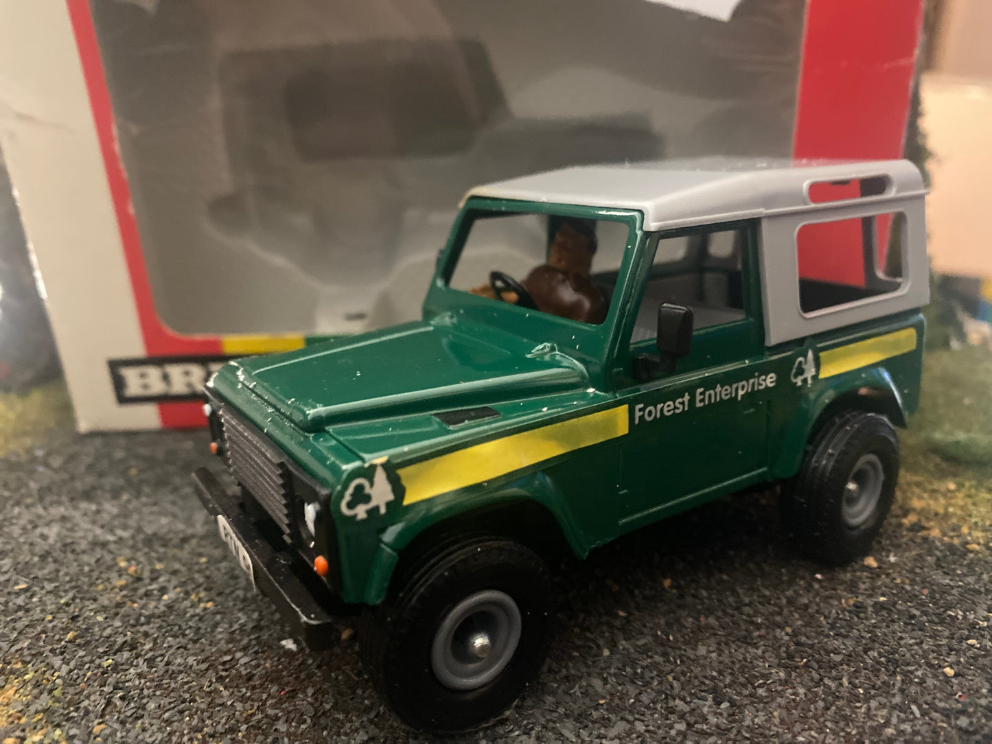 Britains Forest Enterprise Forestry Land rover  1:32 scale  obsolete 5986