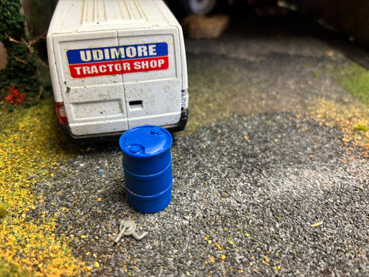 04889-1 Fuel Water Barrel Jerry can with hand pump Artisan32 farm machinery 1:32 scale