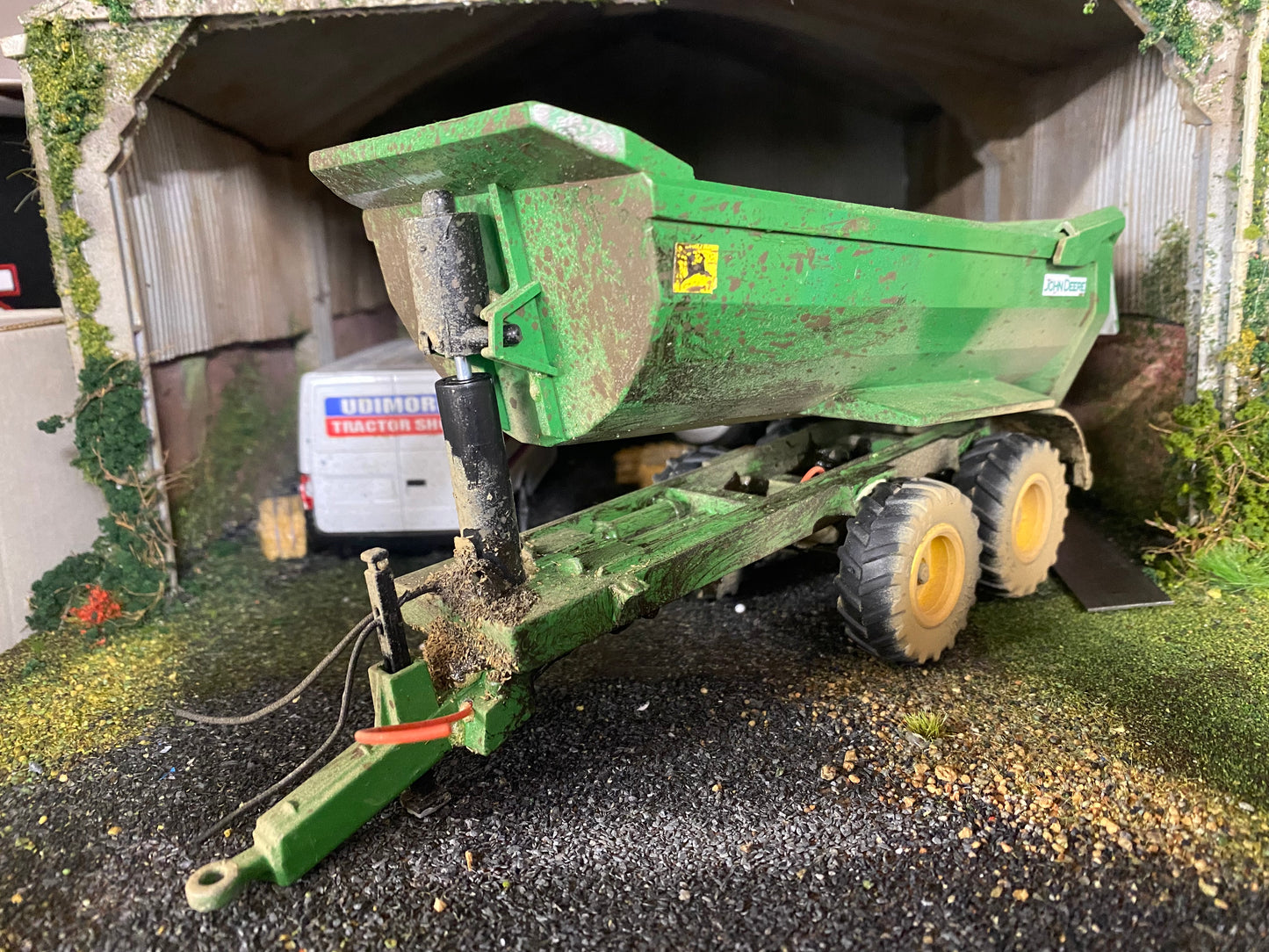 Weathered John Deere tipping Trailer conversion 1:32 scale BOXED