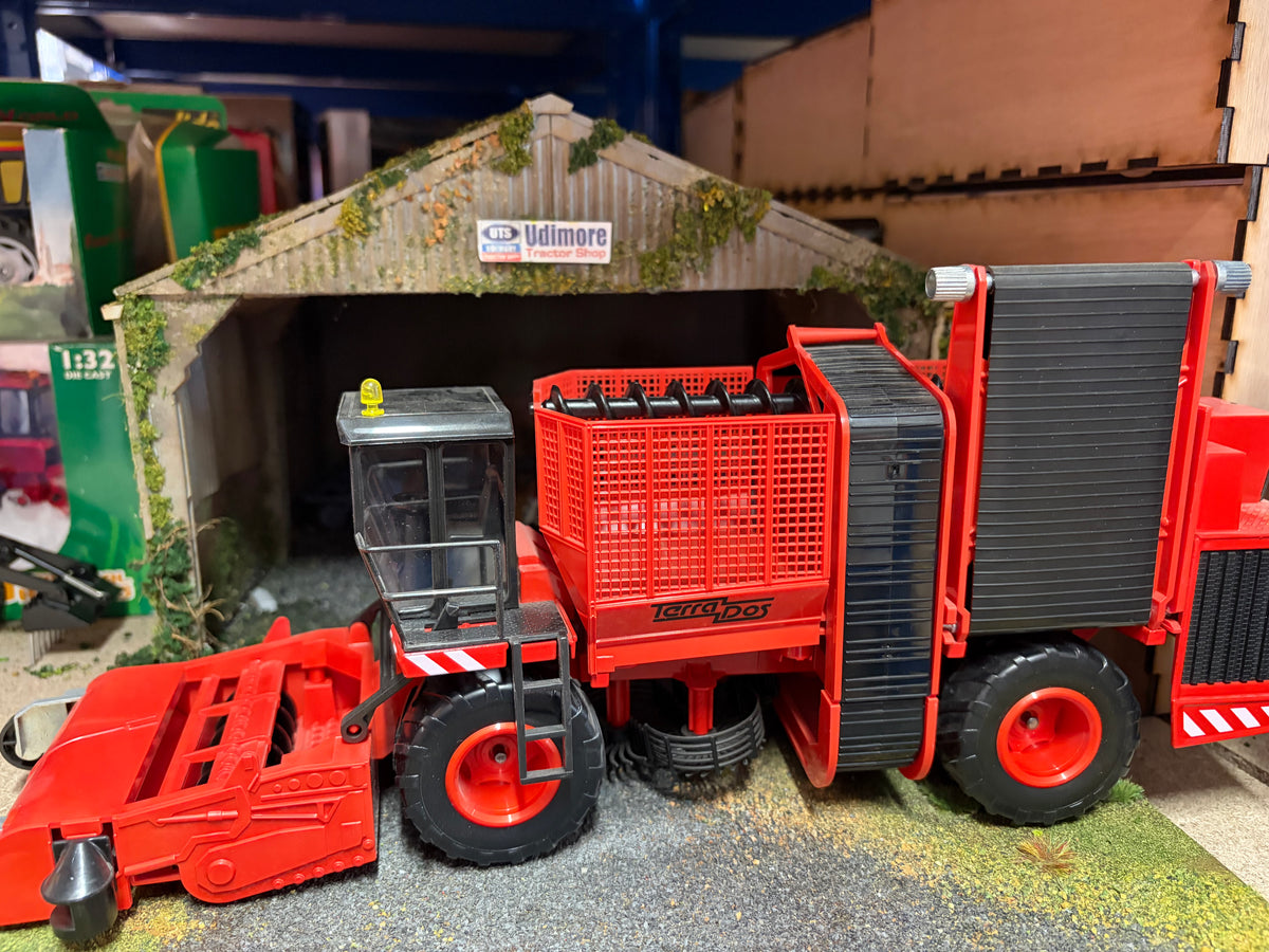 Vintage Siku 4055 Holmer Terra Dos Sugar Beet Harvester 1999 1:32 – Boxed Obsolete
