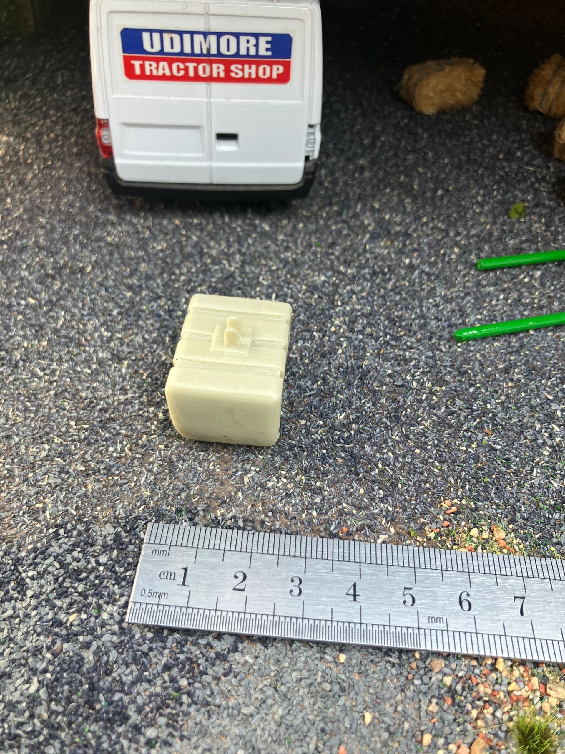 Agrium Models Tractor Front Weight 1:32 scale Image 3