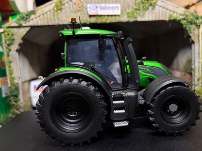 Universal Hobbies Valtra N175 Ultra Green Tractor UH7236 Limited Edition 750 Pieces 1:32 Scale