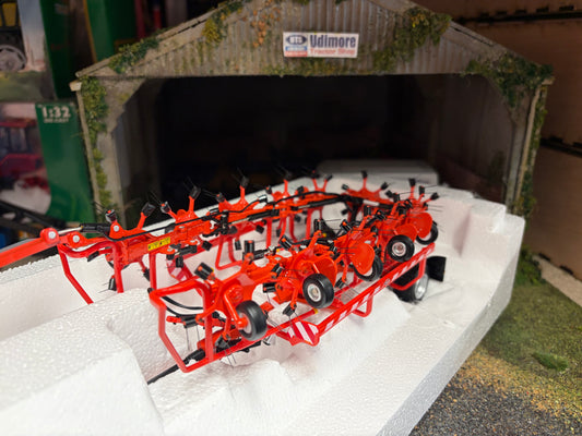 REDUCED Kuhn GF 13003 T Trailed Tedder 1:32 Scale Boxed ROS 60255.7
