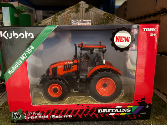 Britains Kubota M7-154 Tractor 43438 New Boxed 1:32 Scale