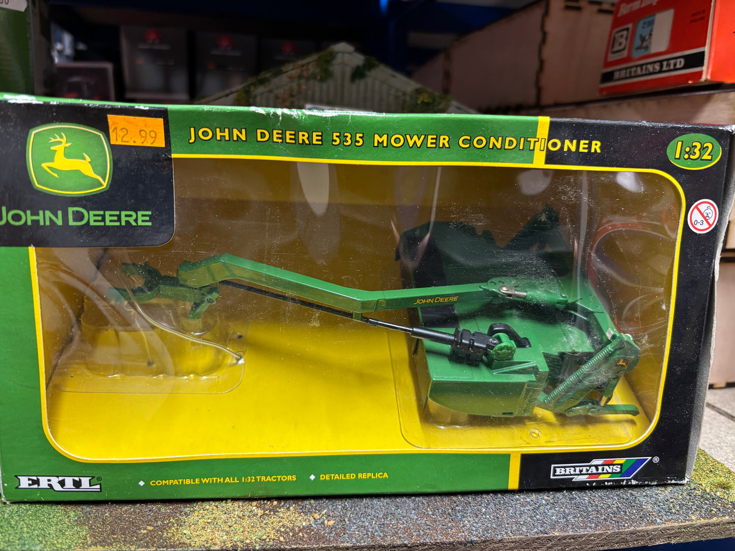 42118 Britains John Deere 535 mower 1:32 scale obsolete