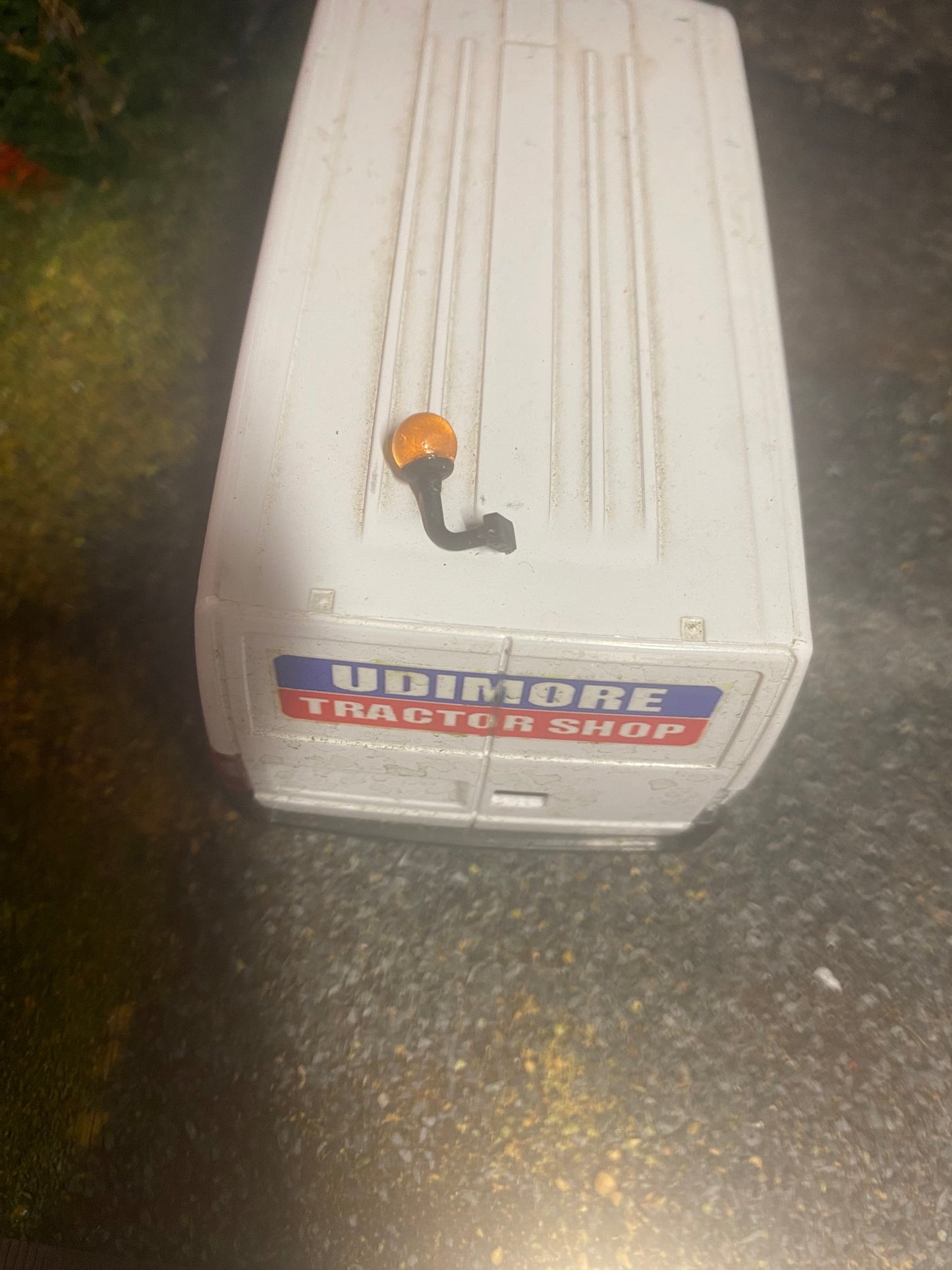 Beacon light tractor truck 1:32 scale Curraghee type 1