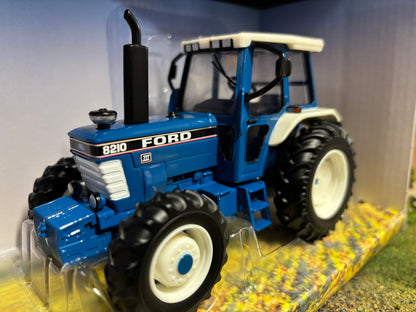 Britains Ford 8210 4wd Gen 3 Super Q Tractor 1:32 scale New BOXED 43418