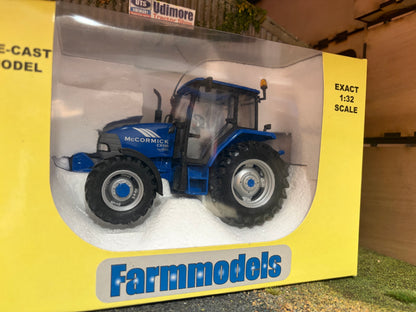 Universal Hobbies UH2391 McCormick CX105 Blue Limited Edition Tractor 1:32 Scale Second Hand Boxed Obsolete Model