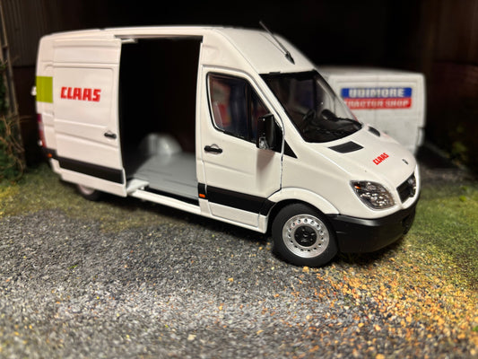 CLAAS Mercedes Benz Sprinter Marge Models 1:32 scale new boxed