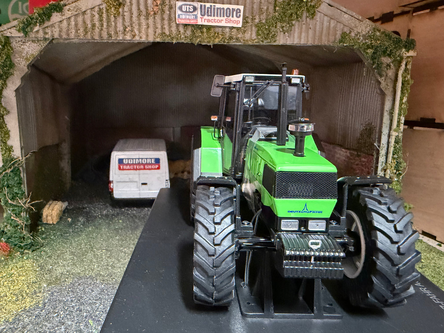 Limited Edition Deutz-Fahr Agrotrac 150 Tractor 1:32 scale Boxed ROS 30210.5
