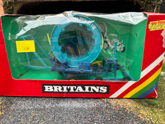 9547 Vintage Britains Wright Rain ST110Hose Drum  1:32 scale