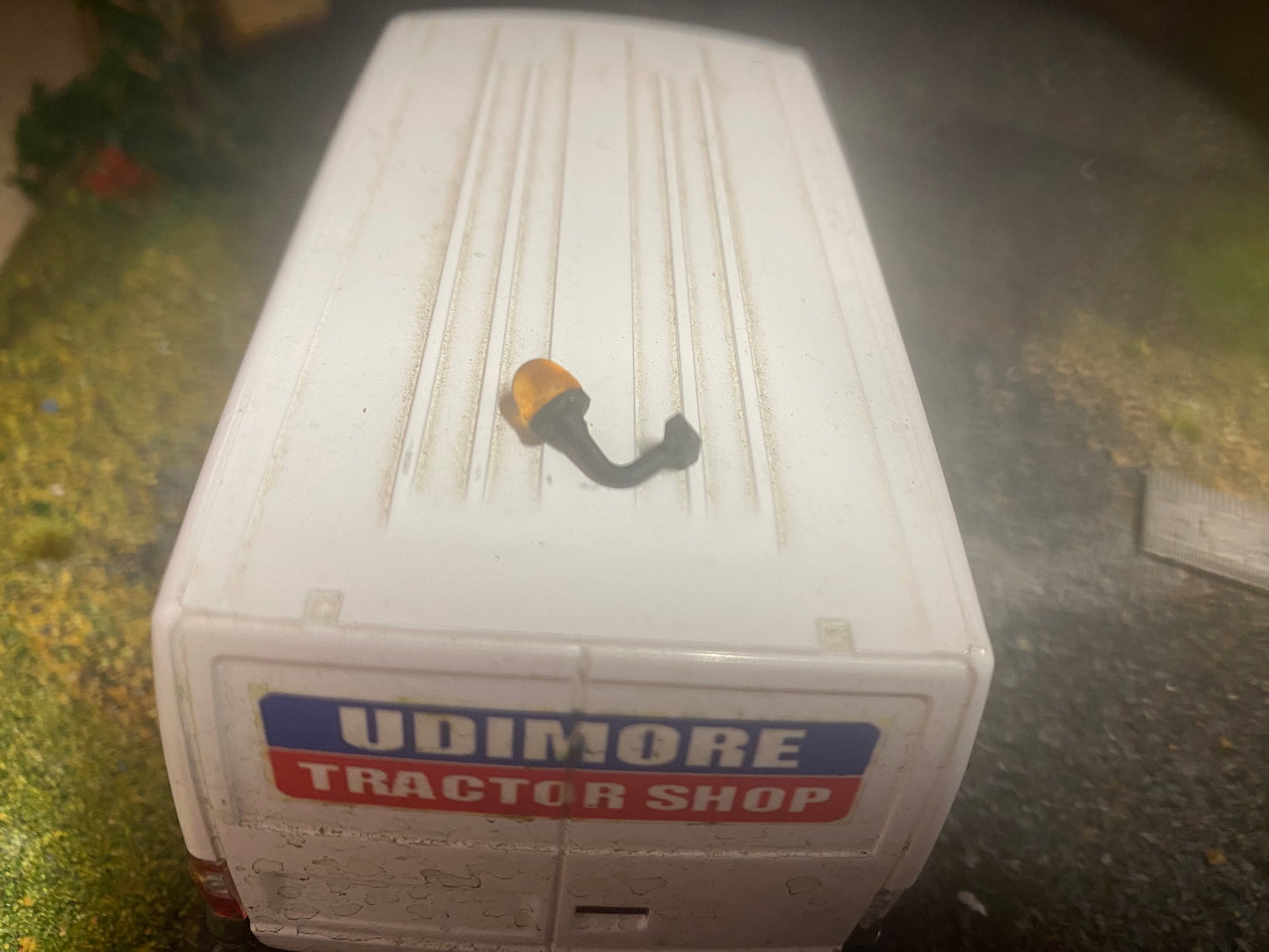 Beacon light tractor truck 1:32 scale Curraghee type 2