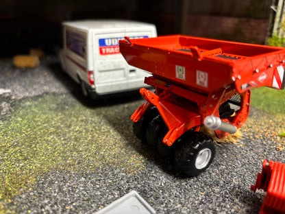 REP096 Replicagri Kuhn TF 1512 Hopper set 1:32 scale Boxed