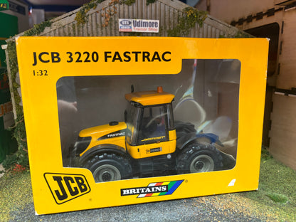 Vintage Britains JCB Fastrac 3220 Tractor 42019 BOXED Obsolete 1:32 Scale (2005)